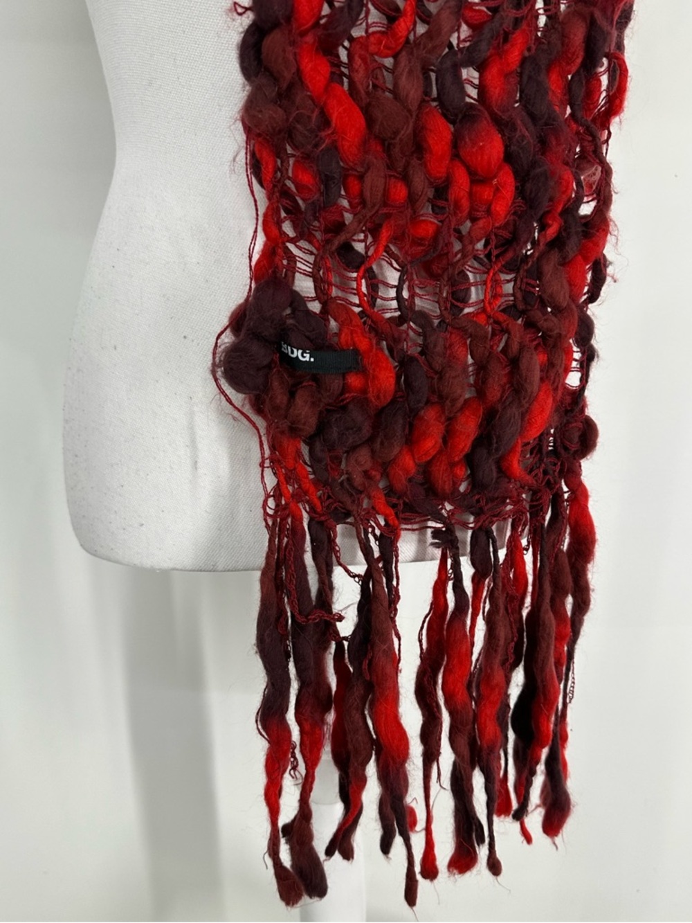 BDG / Red & Black Extra Fluffy Crochet Scarf Wrap Fringe Detail / Emo Goth Indie - Picture 5 of 6